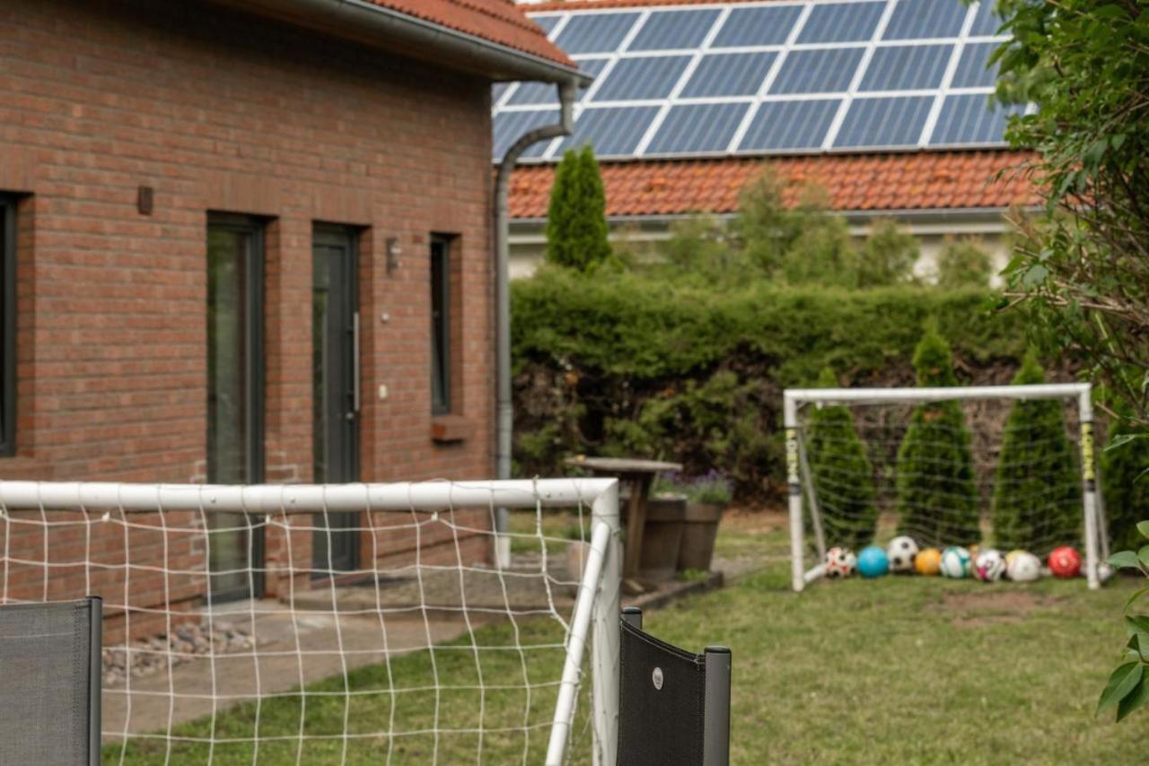 Ostsee Elmenhorst Sehr Hochwertige Dreizimmer Ferienwohnung Mit Gartenterrasse Elmenhorst/Lichtenhagen Kültér fotó